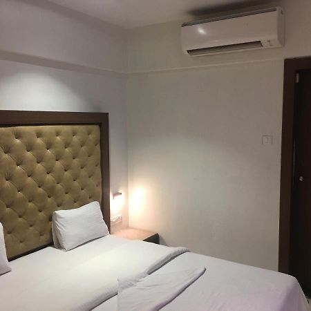 Villa Pravasi Residency à Thane Extérieur photo