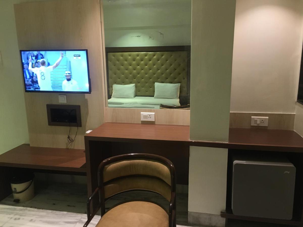Villa Pravasi Residency à Thane Extérieur photo